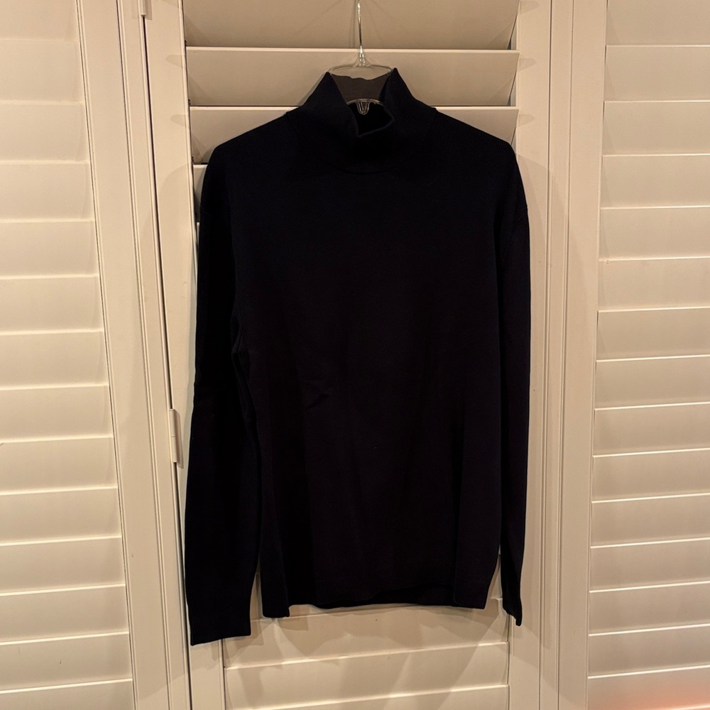 Banana Republic Men's Dark Navy ribbed MockTurtleneck Sweater- Brand New!